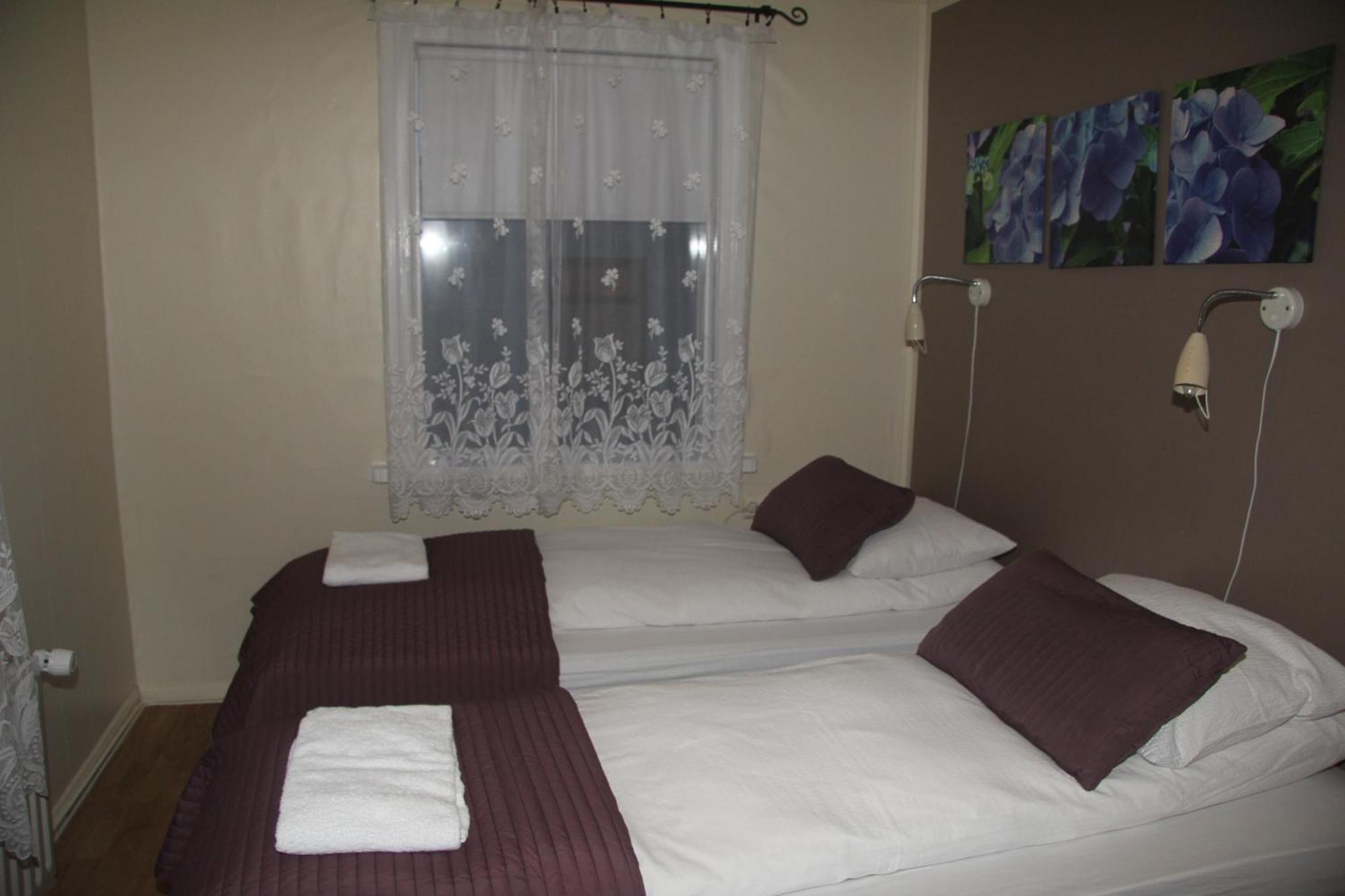 אקורירי Gula Villan Guesthouse מראה חיצוני תמונה