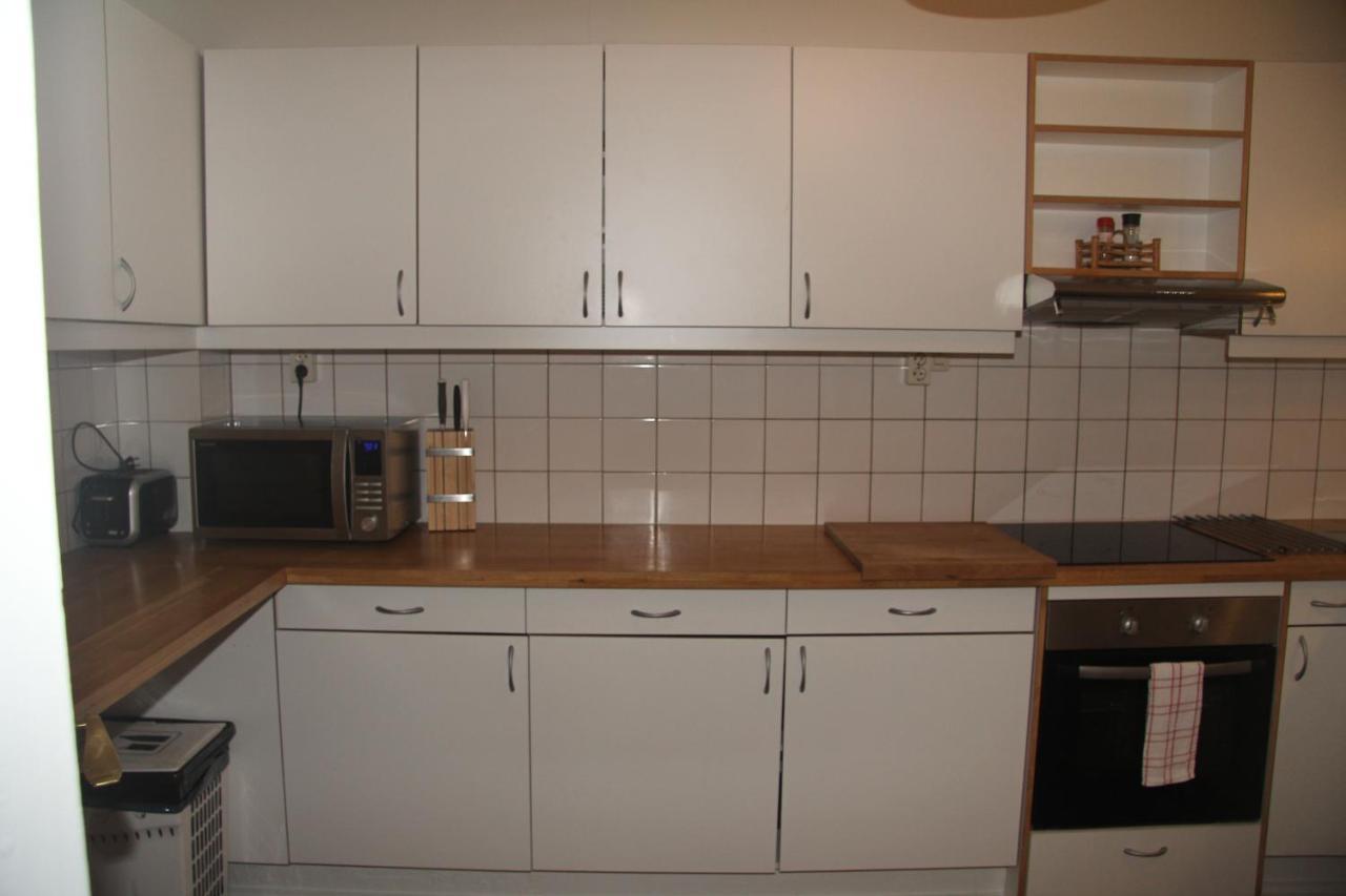 אקורירי Gula Villan Guesthouse מראה חיצוני תמונה