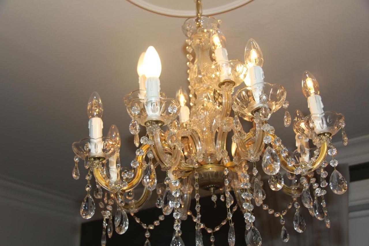 אקורירי Gula Villan Guesthouse מראה חיצוני תמונה