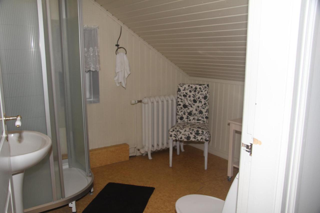 אקורירי Gula Villan Guesthouse מראה חיצוני תמונה