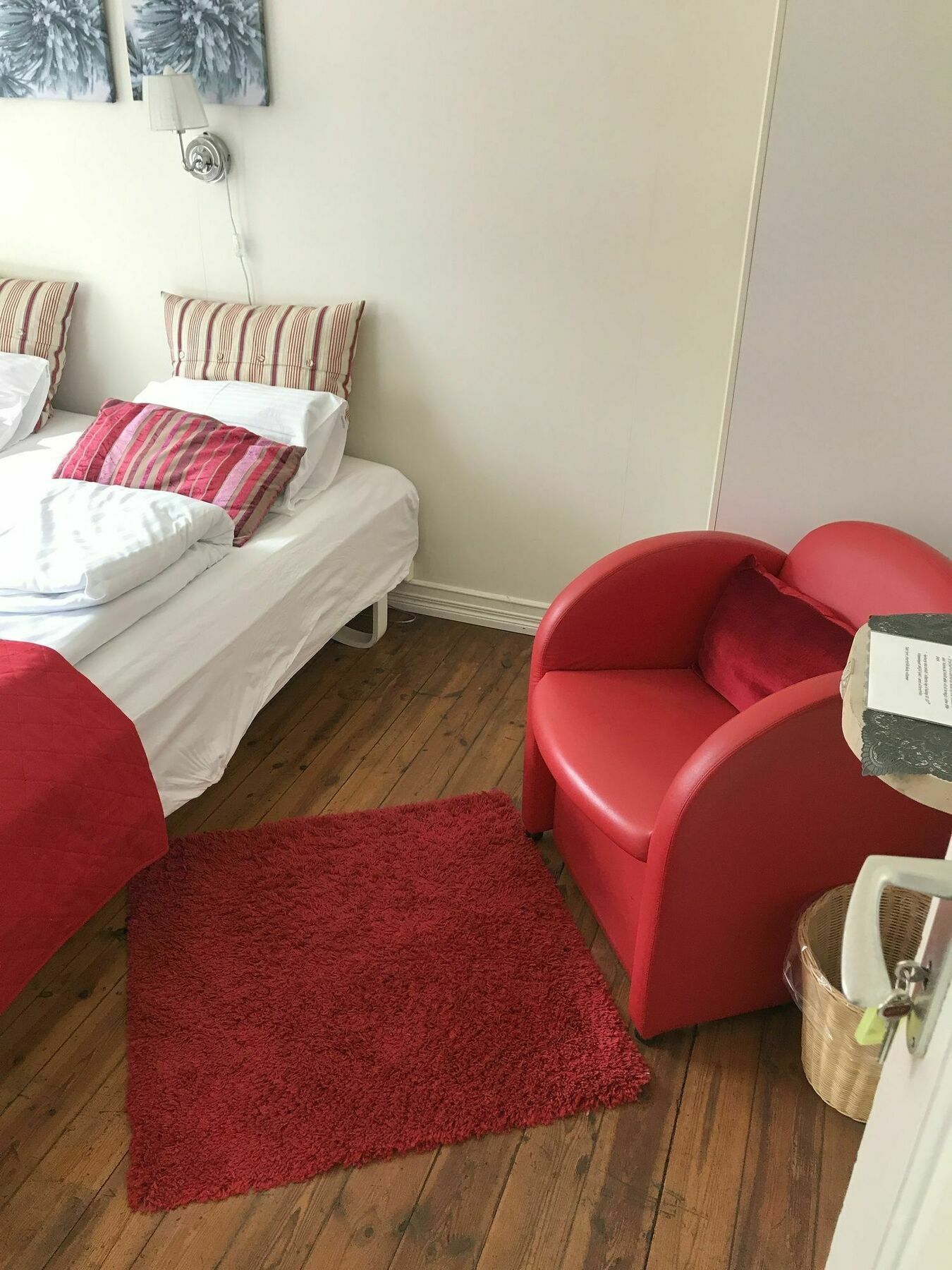 אקורירי Gula Villan Guesthouse מראה חיצוני תמונה