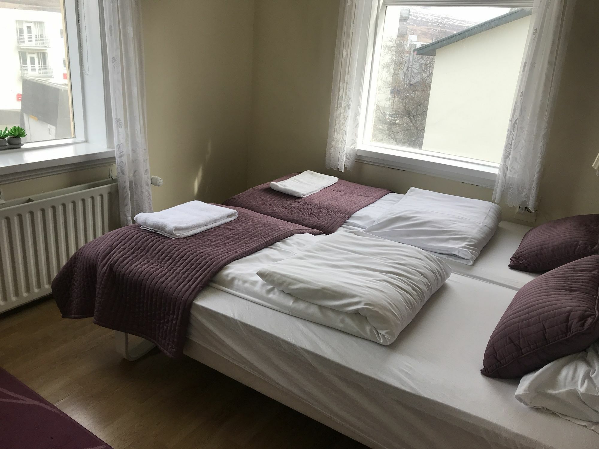 אקורירי Gula Villan Guesthouse מראה חיצוני תמונה